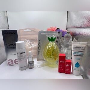 Skin care Bundle
8 items Top Notch Skincare
Makeup Remover, Blenders + more
New